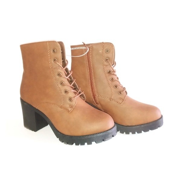 Forever Reagan - 09 Brown Boots NWOB - Picture 2 of 6